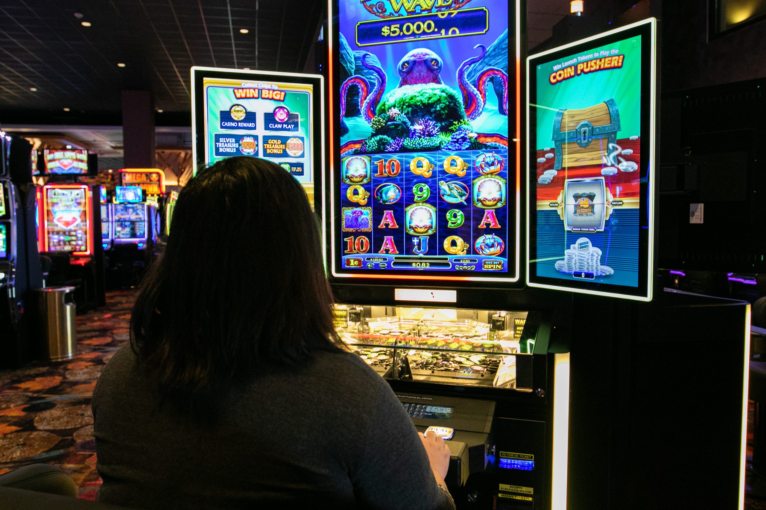 Coin Pusher Slot Machine